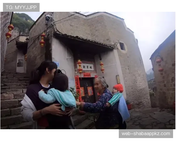 张楠退役后住进北京四合院，每天打太极遛鸟，这日子比顶流还滋润