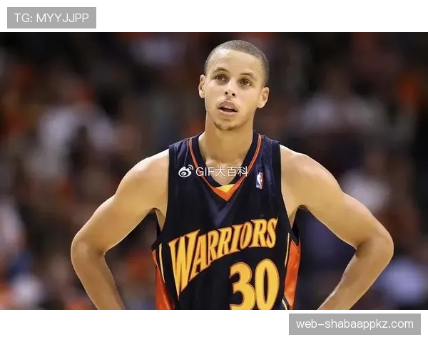 罗伯特森单打兼组织 拉开与库里得分结构差异