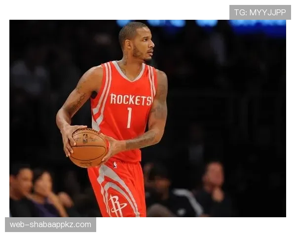 凯文·马丁无球跑动效率提升显著，拉开防守创造更多进攻空间